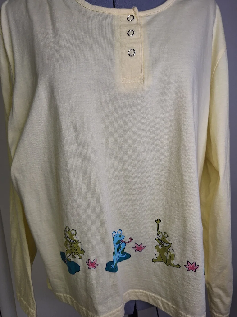 Xhilaration Yellow Long Sleeve Tunic with Frog Print                Size XXL
